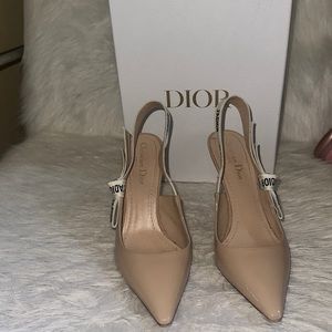 Authenic J'ADIOR SLINGBACK PUMP
